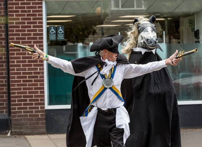 37989622_2067660596817043_7340196192304758784_n