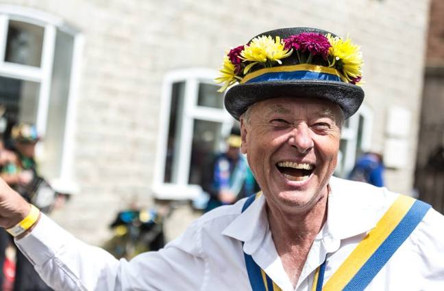 38136165_2067654336817669_1741206731372888064_n - Copy