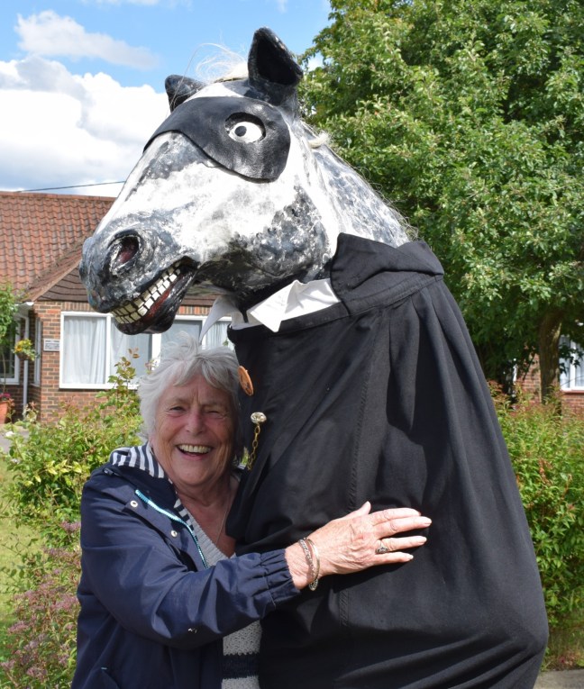 d8039564-56b2-4365-aea7-07a9fc24ccef