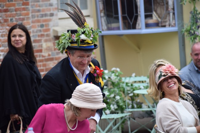 7b41e93e-9b10-49fd-8cd2-ffe0f0391151